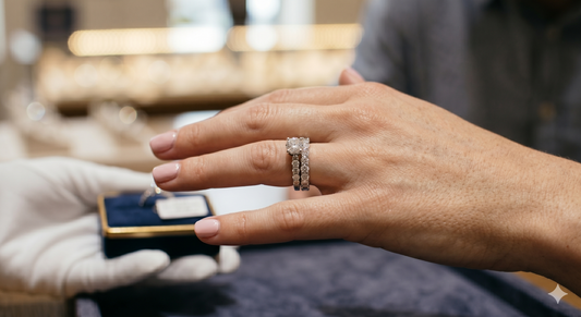 How to Choose the Perfect Anniversary Ring: 9 Expert Tips for Stunning Diamond Anniversary Rings