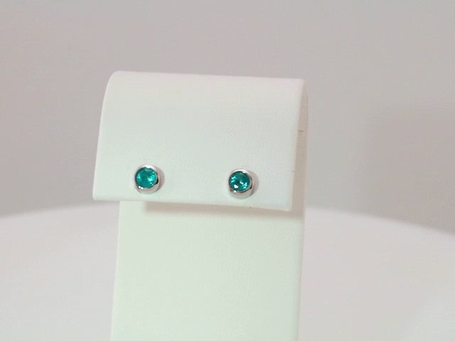 Round Bezel-Set Birthstone Stud Earrings - Natural Emerald