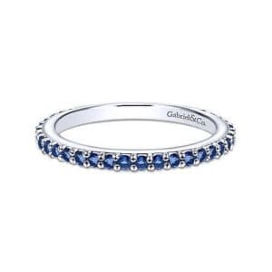 blue sapphire ladies ring